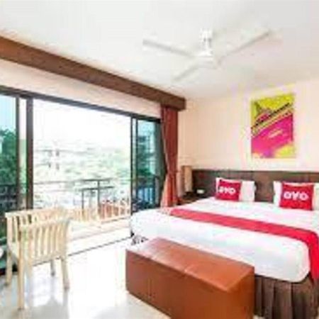Oyo 343 Wanna Marine Hotel Patong Exterior photo