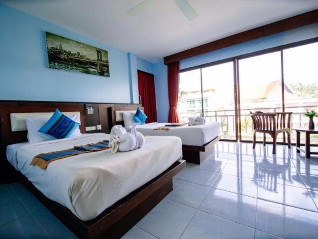 Oyo 343 Wanna Marine Hotel Patong Exterior photo