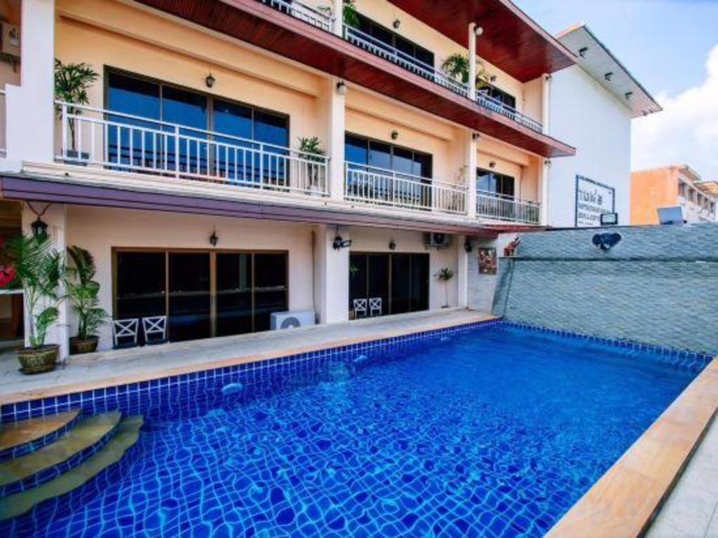 Oyo 343 Wanna Marine Hotel Patong Exterior photo